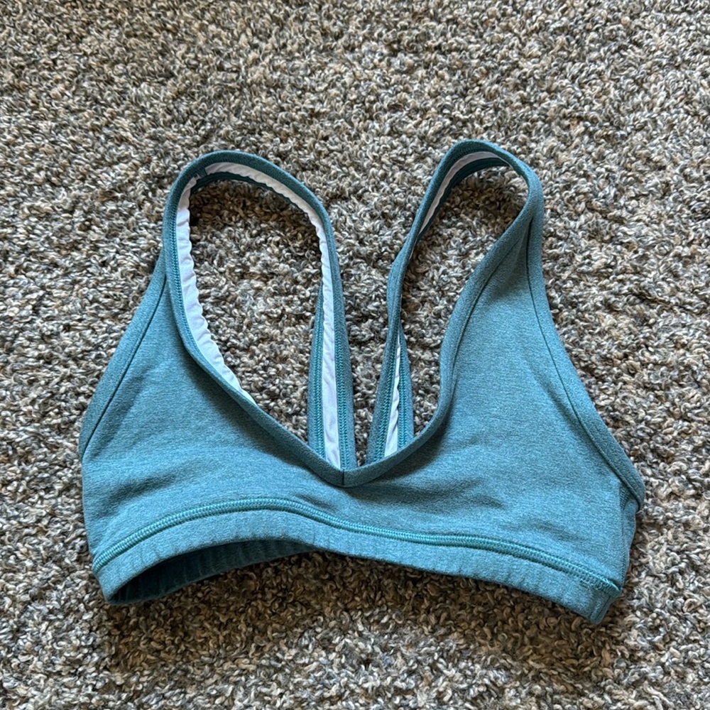 FLEO plunge sports bra